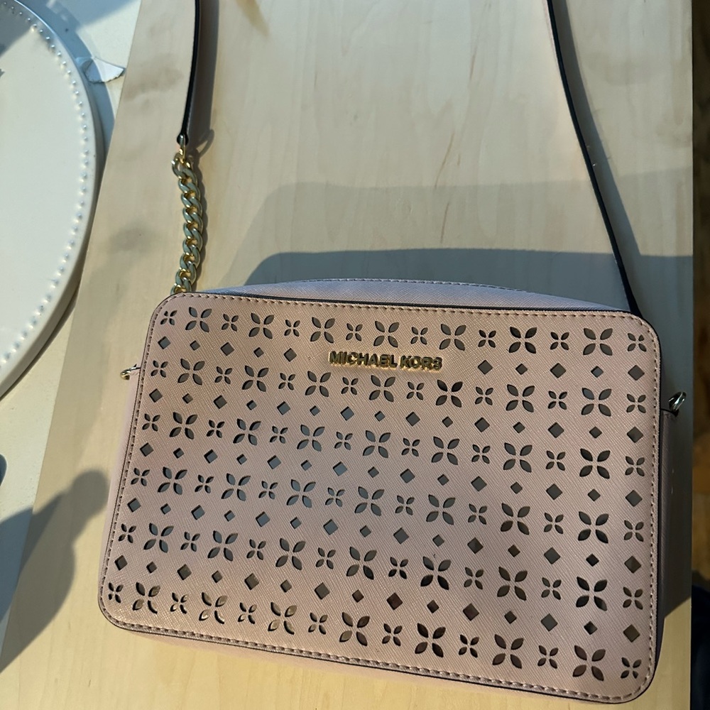 Michael kors crossbody purse